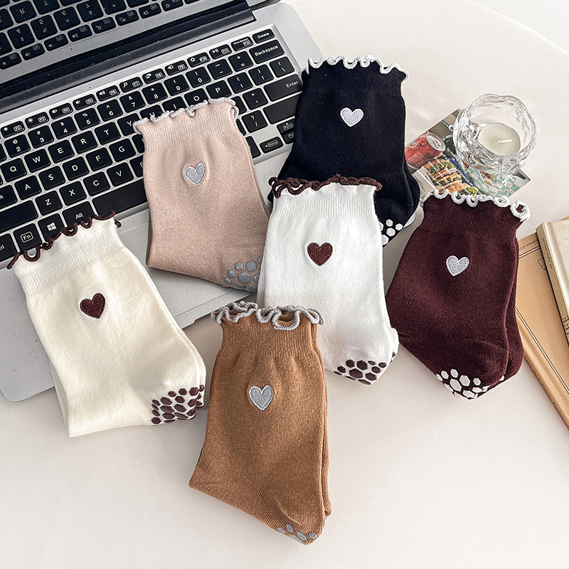 Yoga Socks Women Cotton Heart  - огляд і ціна Yoga Mat